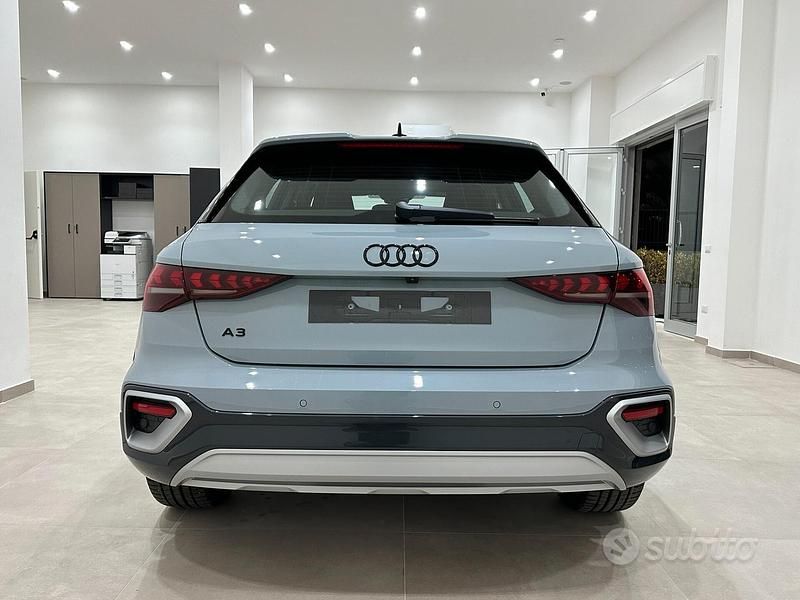 Usata Audi A3 Advanced 150 CV (110 kW) 2024 Grigio freccia perla Berlina