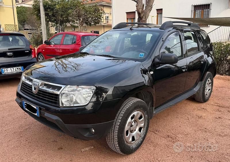 Usata Dacia Duster Lauréate 110 CV (80 kW) 2011 Nero SUV