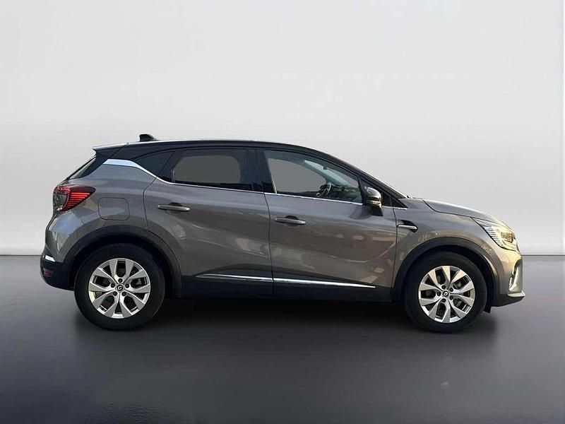 Usata Renault Captur Intens 159 CV (116 kW) 2022 Grigio chiaro SUV