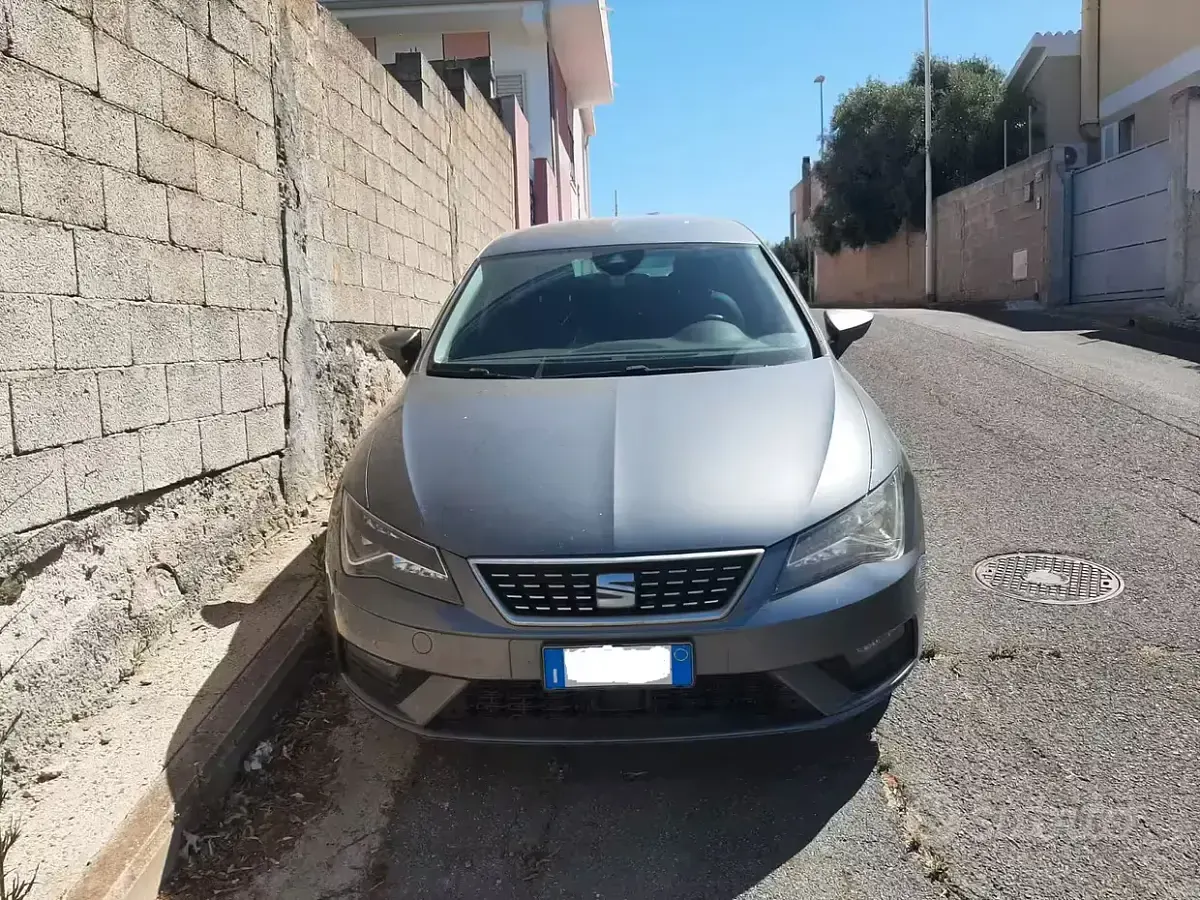 Usata Seat Leon 150 CV (110 kW) 2018 Grigio Berlina