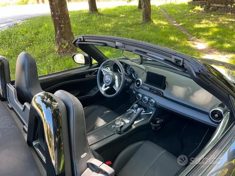 Grigio Usata 2024 Mazda MX5 Cabrio | 33.500 € (Buon prezzo) - Immagine 1/3