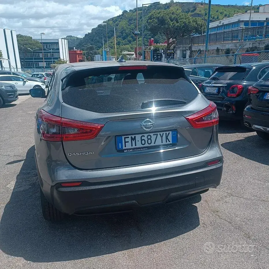 Usata Nissan Qashqai 110 CV (80 kW) 2018 Grigio SUV