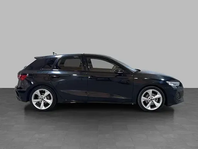 Usata Audi A3 S-Line 150 CV (110 kW) 2025 Nero mito metallizzato Berlina