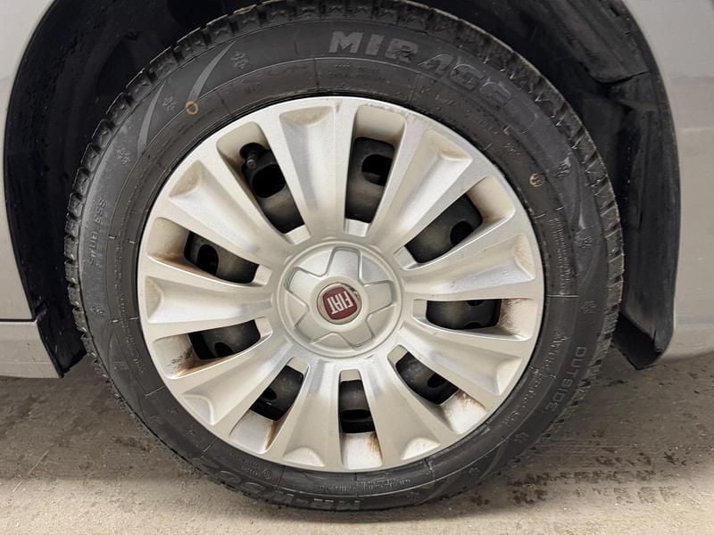 Usado Fiat Tipo Business 95 CV (69 kW) 2019 Gris Berlina