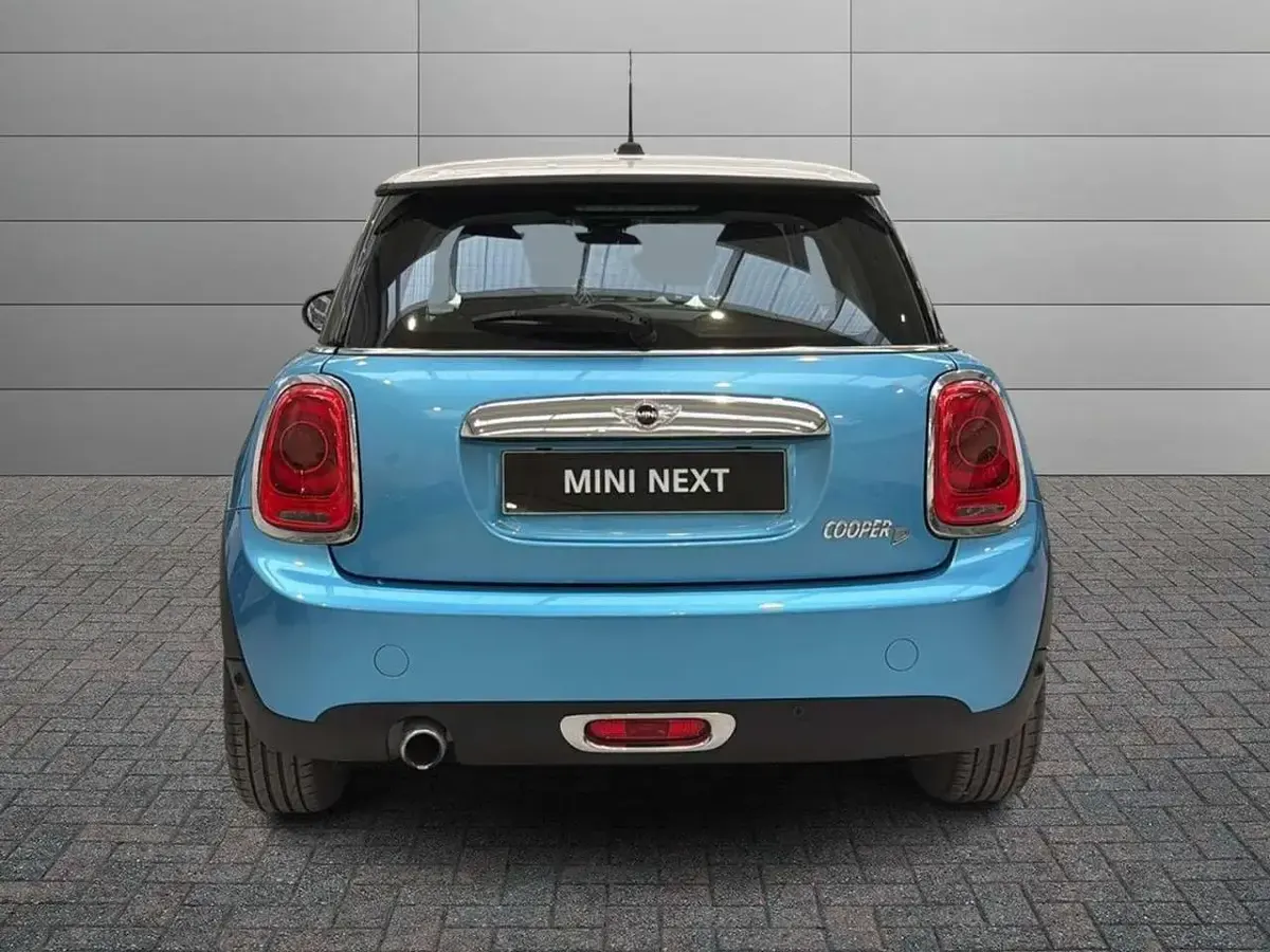 Usata Mini Cooper D 116 CV (85 kW) 2017 Azzurro Utilitaria