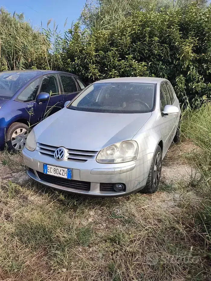 Usata VW Golf IV 105 CV (77 kW) 2006 Argento Berlina