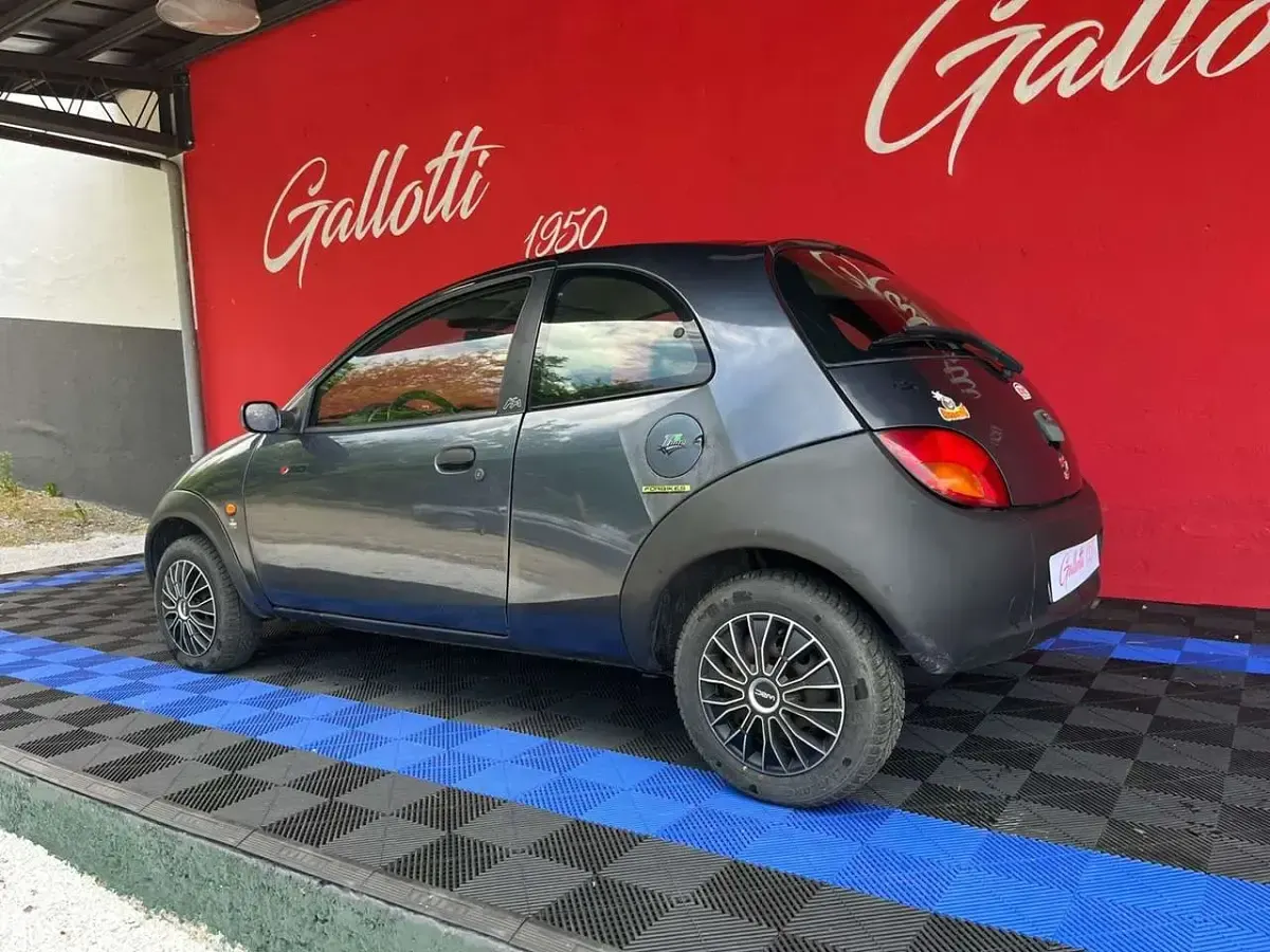 Usata Ford Ka 69 CV (50 kW) 2006 Blu Utilitaria
