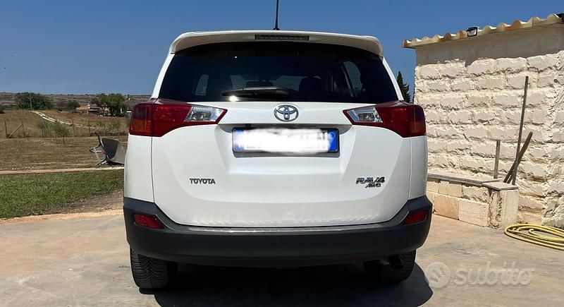 Usata Toyota RAV4 Edition 150 CV (110 kW) 2014 Bianco SUV