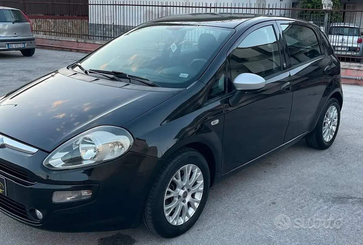 Usata Fiat Punto Evo 95 CV (69 kW) 2011 Nero Utilitaria