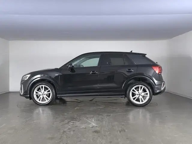 Usata Audi Q2 S-Line 150 CV (110 kW) 2025 Nero mito metallizzato SUV