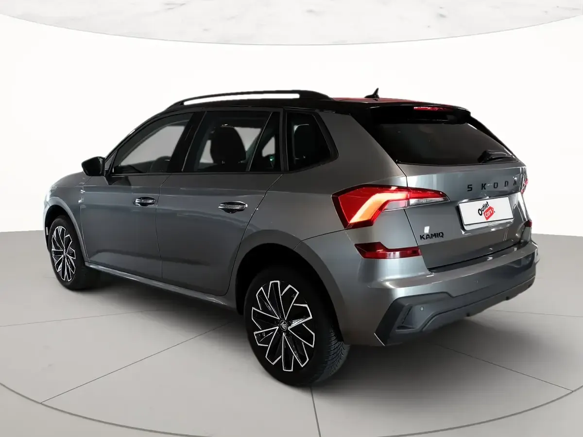 Usata Skoda Kamiq 150 CV (110 kW) 2025 Grigio graphite metallizzato nero tulipano perlato SUV