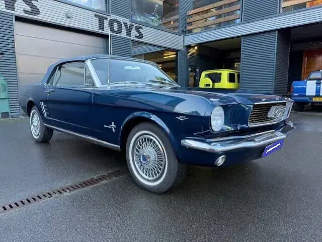 Usata Ford Mustang 203 CV (149 kW) 1966 Blu Cabrio