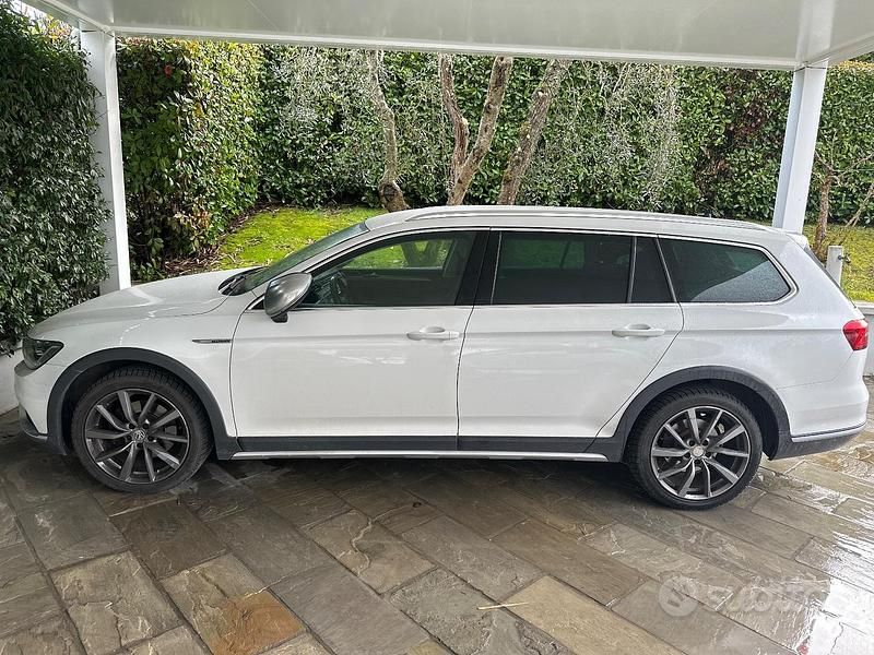 Usata VW Passat 190 CV (139 kW) 2017 Bianco Station wagon