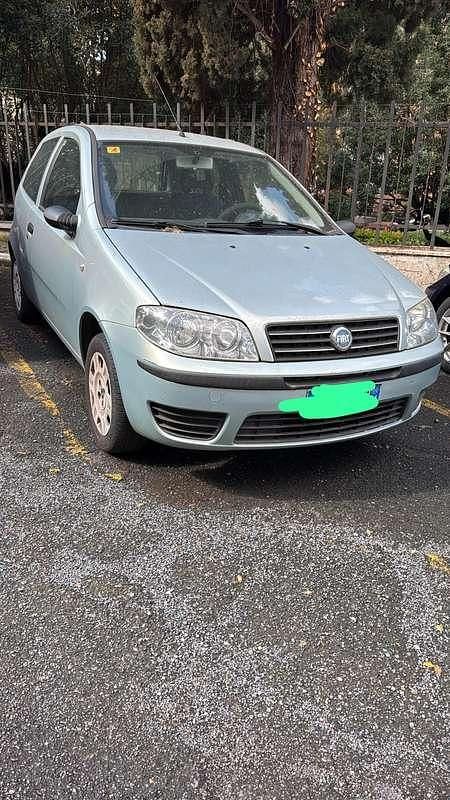 Usata Fiat Punto Emotion 80 CV (58 kW) 2004 Utilitaria
