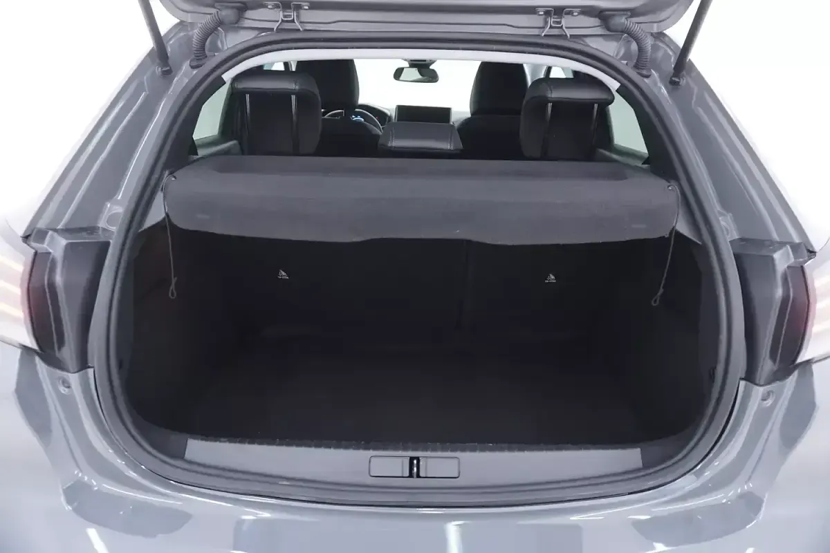 Usata Peugeot 208 Allure 101 CV (74 kW) 2025 Grigiogrigio Utilitaria