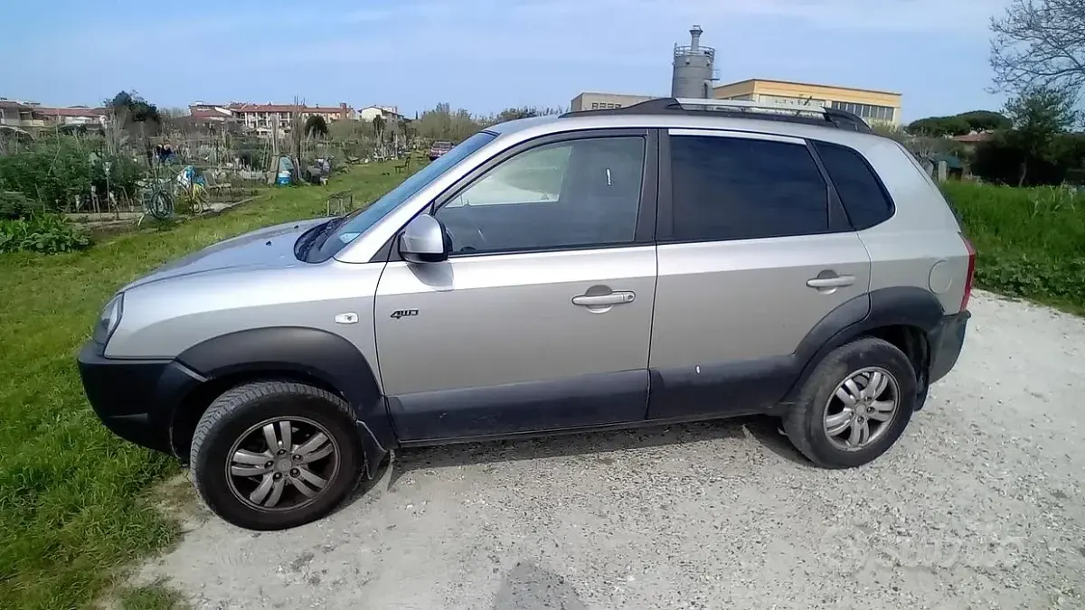 Usata Hyundai Tucson 140 CV (102 kW) 2008 Grigio SUV