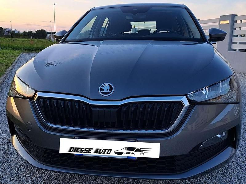 Usata Skoda Scala Ambition 95 CV (69 kW) 2023 Grigio Utilitaria