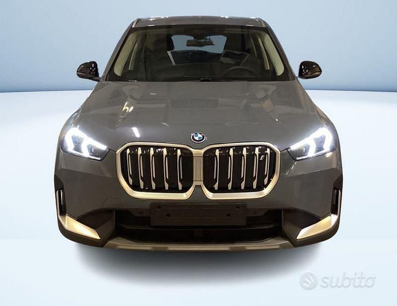Usata BMW iX1 Comfort Edition 230 kW (313 CV) 2024 Grigio metallizzato SUV