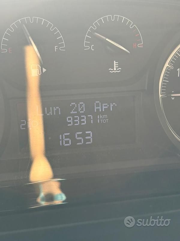 Usata Lancia Ypsilon 69 CV (50 kW) 2017 Blu Utilitaria