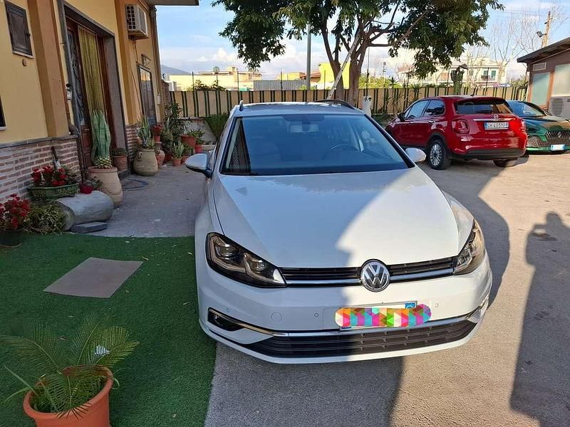 Usata VW Golf VII Business 116 CV (85 kW) 2018 Argento Station wagon
