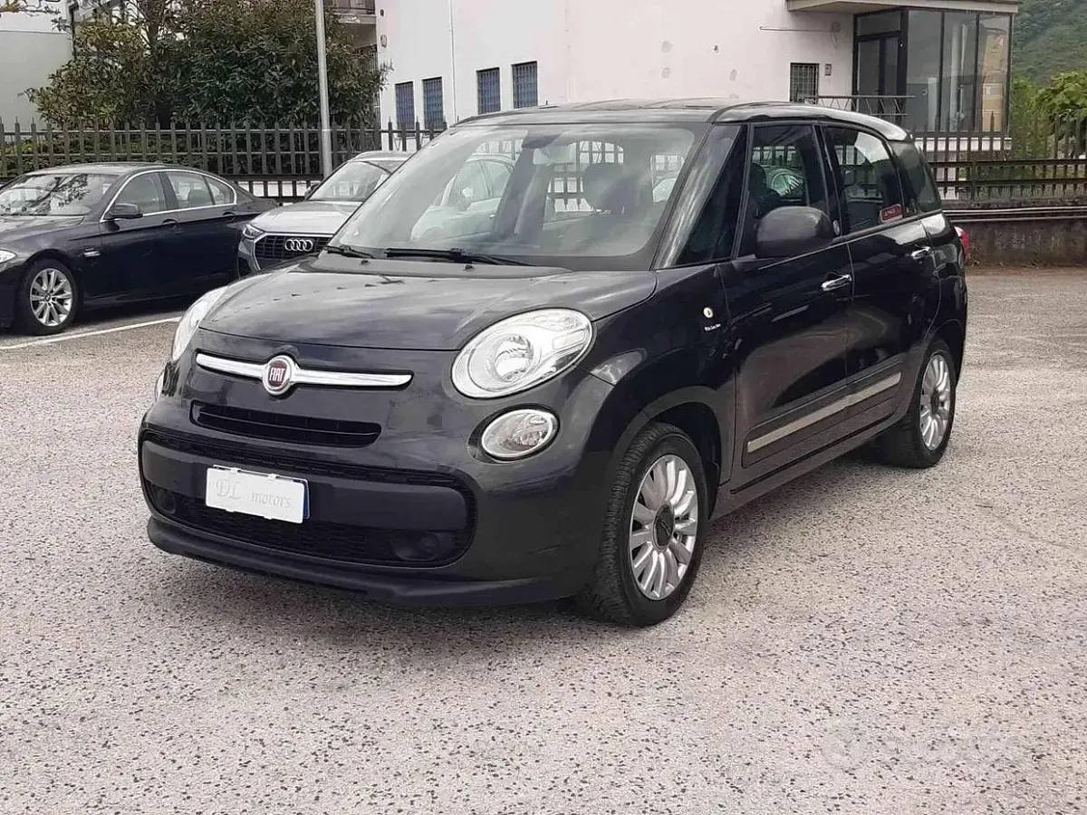 Usata Fiat 500L Lounge 105 CV (77 kW) 2014 Grigio Monovolume