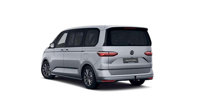 Usata VW Multivan Life 150 CV (110 kW) 2024 Argento Furgone