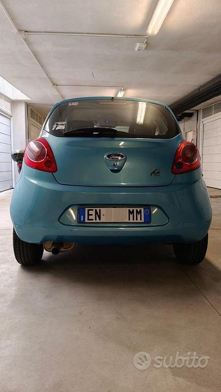 Usata Ford Ka 69 CV (50 kW) 2012 Blu Utilitaria