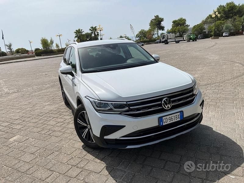 Usata VW Tiguan Elegance 150 CV (110 kW) 2021 Bianco SUV