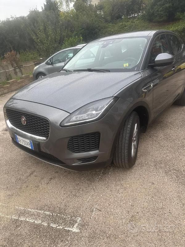 Usata Jaguar E-Pace 163 CV (119 kW) 2021 Grigio SUV