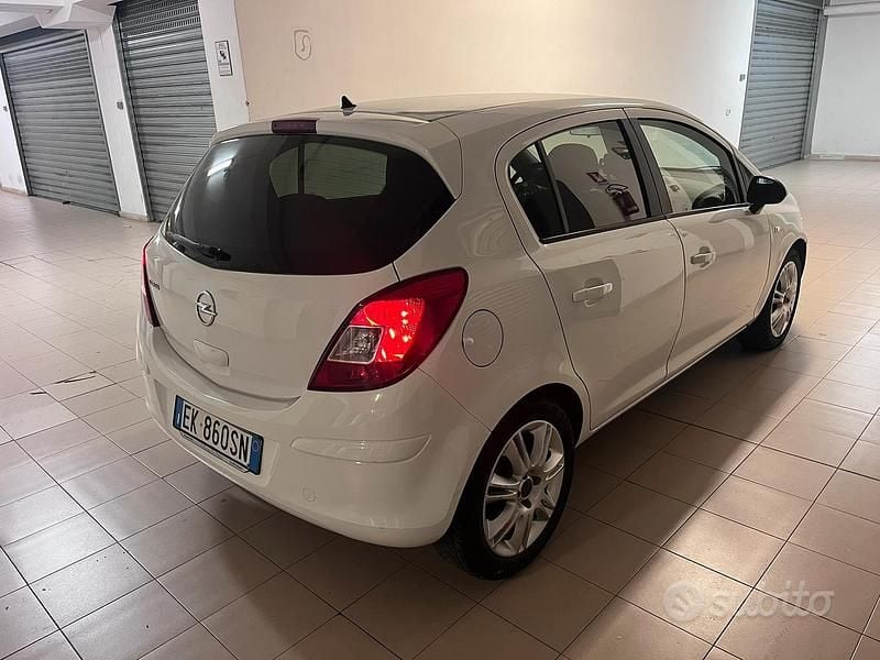 Usata Opel Corsa Sport 2011 Utilitaria