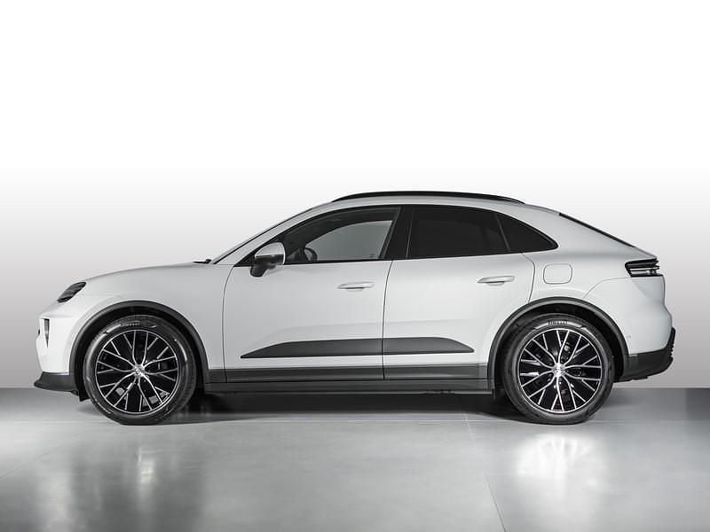 Nuova Porsche Macan 330 kW (449 CV) 2026 Grigio ghiaccio metallizzato SUV