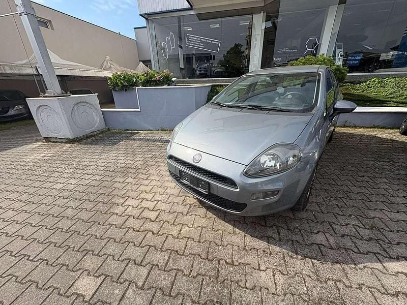 Usata Fiat Punto Easy 69 CV (50 kW) 2012 Grigio Utilitaria