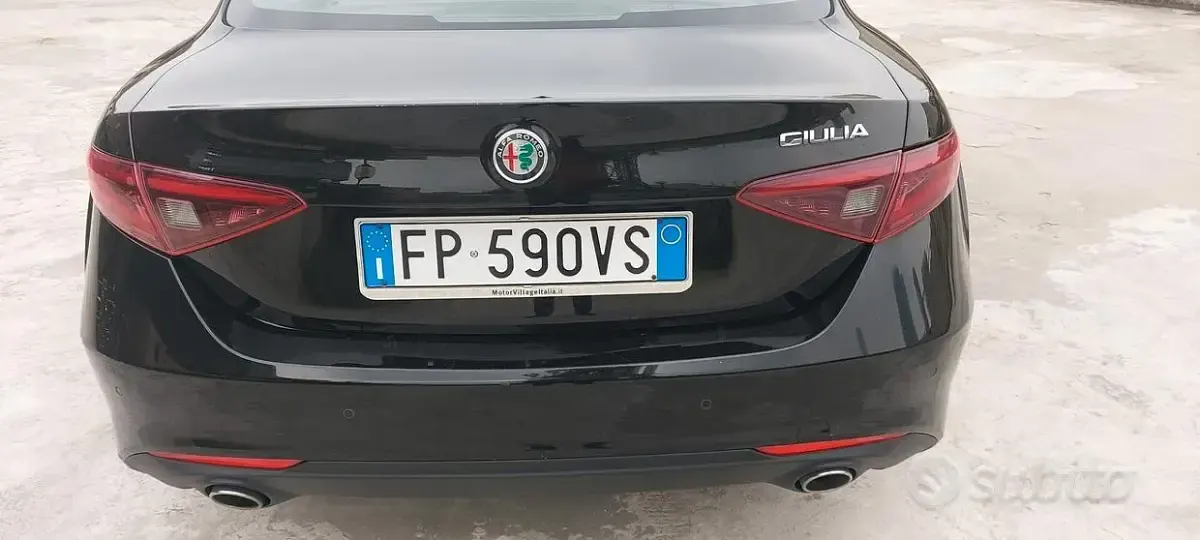 Usata Alfa Romeo Giulia Business 180 CV (132 kW) 2018 Nero Berlina
