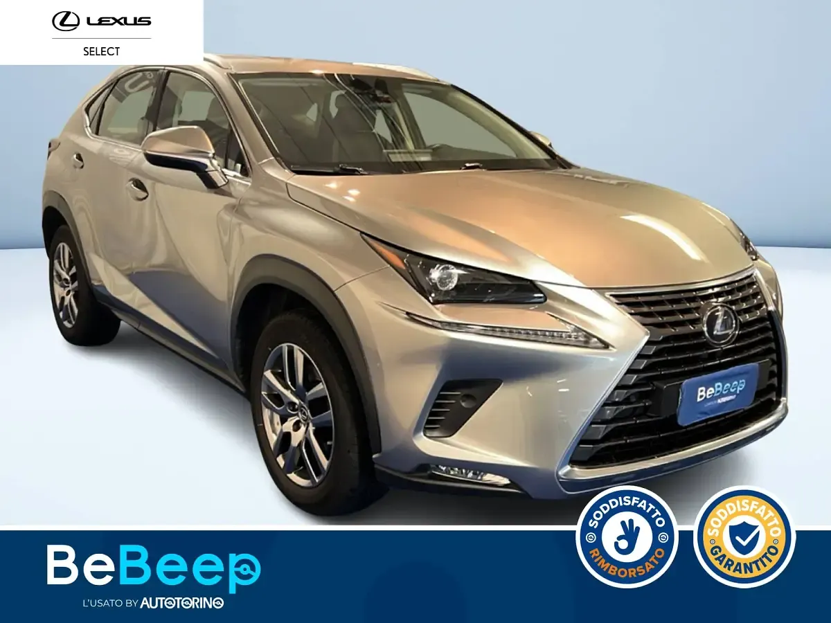 Usata Lexus NX300h Luxury Line 197 CV (144 kW) 2021 Argento metallizzato SUV