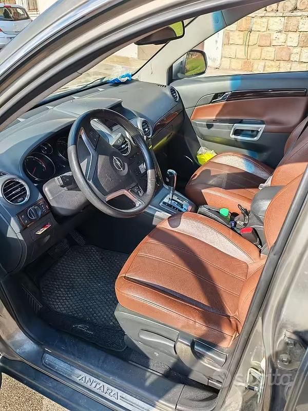 Usata Opel Antara 150 CV (110 kW) 2007 Marrone SUV