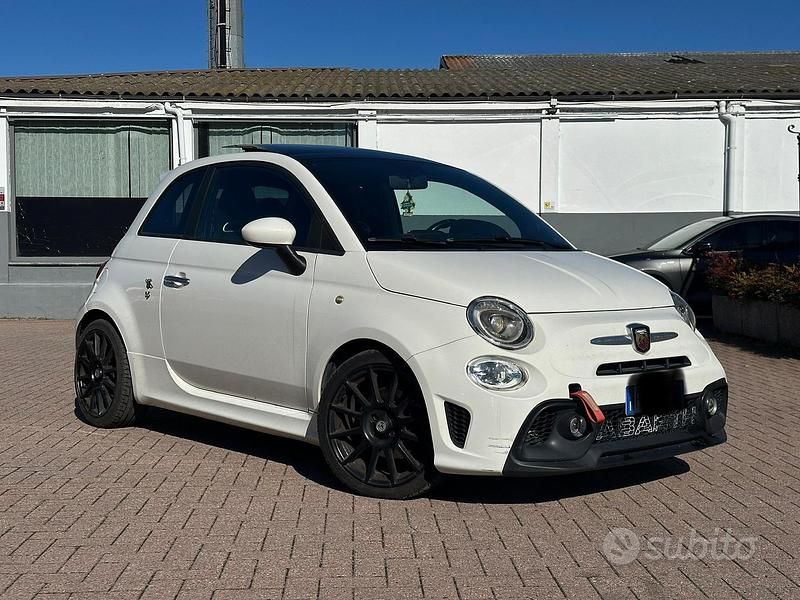 Bianco Usata 2018 Abarth 595 Due volumi | 13.000 € (Ottimo prezzo) - Immagine 1/4