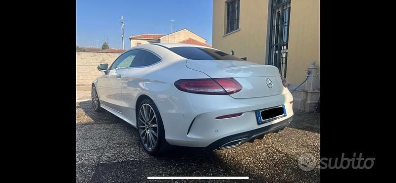 Usata Mercedes C180 Premium 156 CV (114 kW) 2022 Bianco Coupé