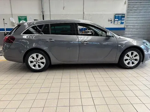 Usata Opel Insignia Cosmo 135 CV (99 kW) 2015 Grigio Station wagon