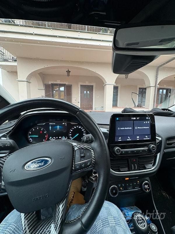Usata Ford Fiesta Active 101 CV (74 kW) 2018 Nero Berlina