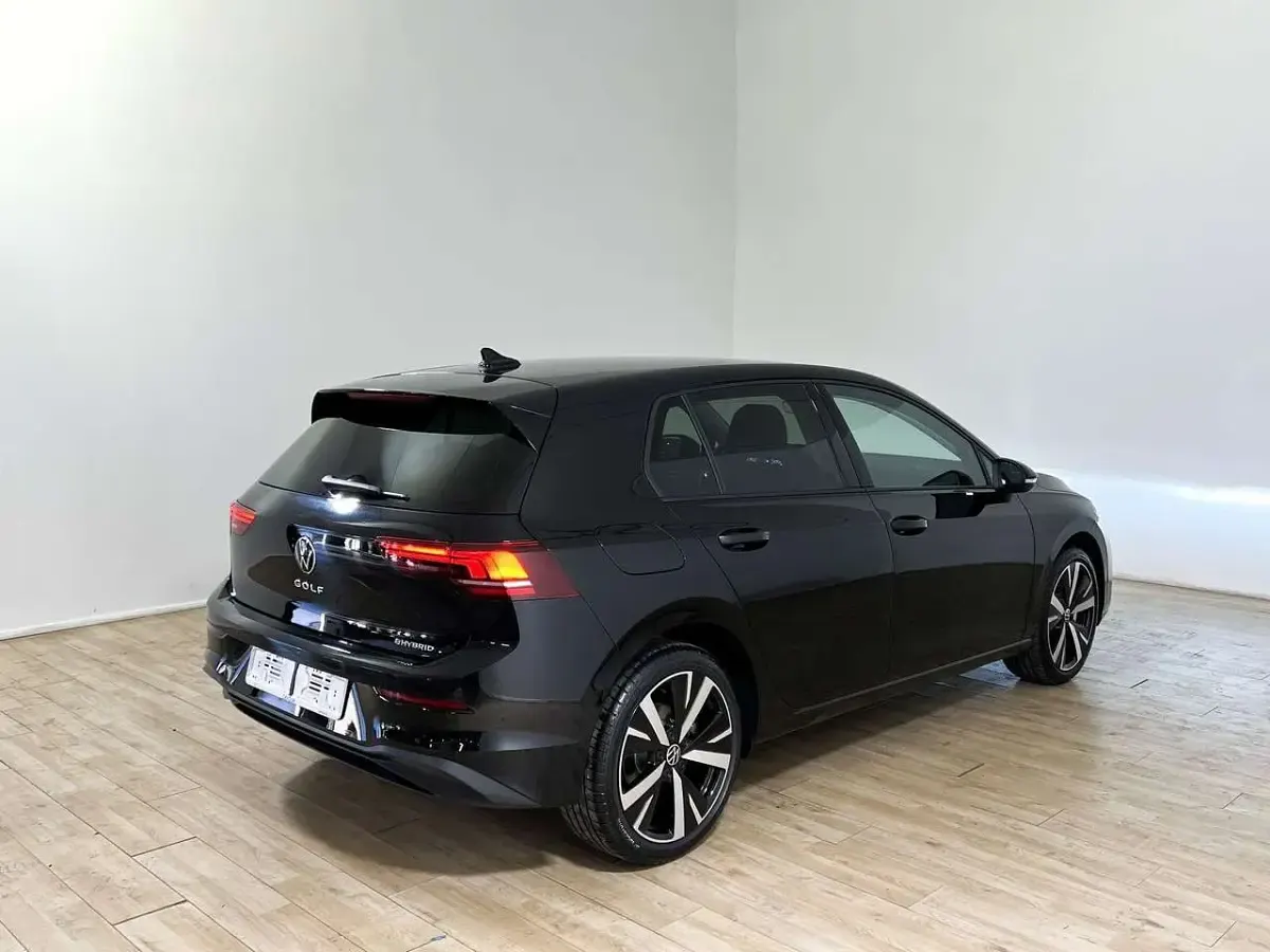 Nuova VW Golf VIII Edition 204 CV (150 kW) 2026 Nero Utilitaria