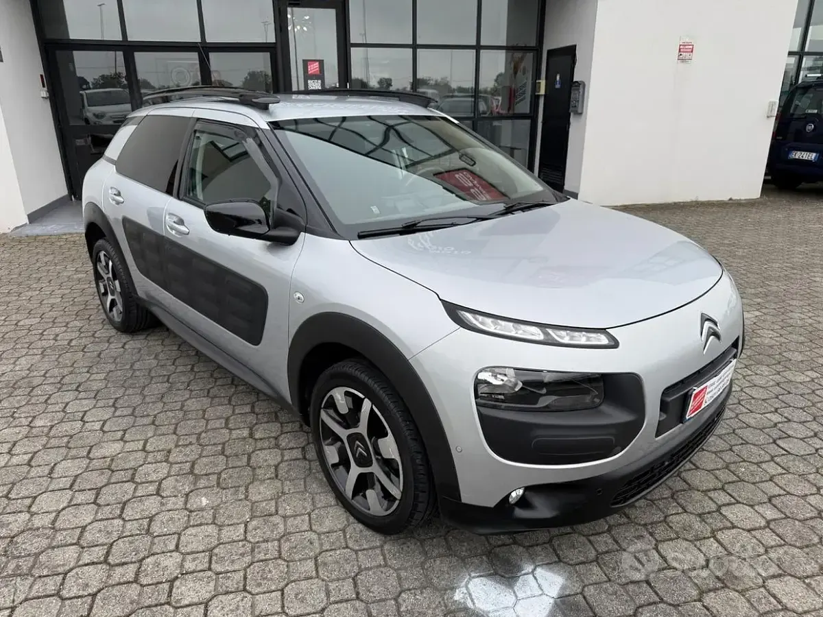 Usata Citroën C4 Shine 99 CV (72 kW) 2017 Grigio SUV