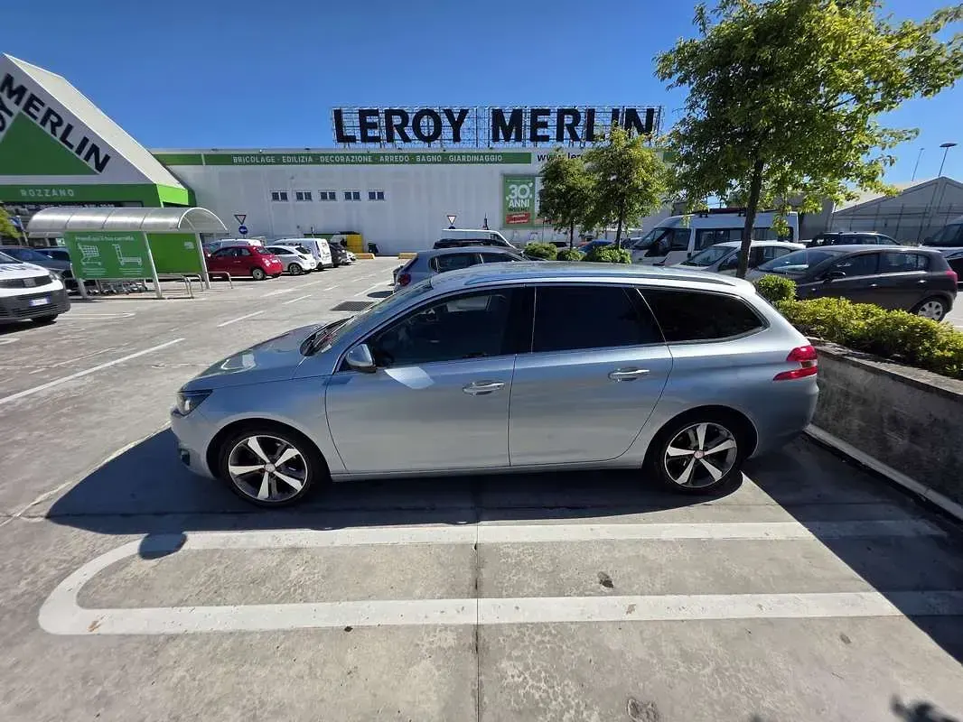 Usata Peugeot 308 SW Allure 120 CV (88 kW) 2017 Station wagon