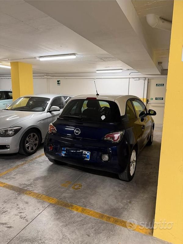 Usata Opel Adam 70 CV (51 kW) 2016 Blu Utilitaria