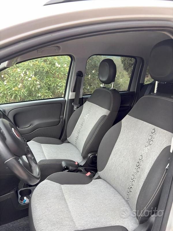 Usata Fiat Panda Lounge 69 CV (50 kW) 2017 Grigio Utilitaria