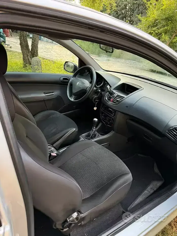 Usata Peugeot 206 60 CV (44 kW) 2010 Grigio Berlina