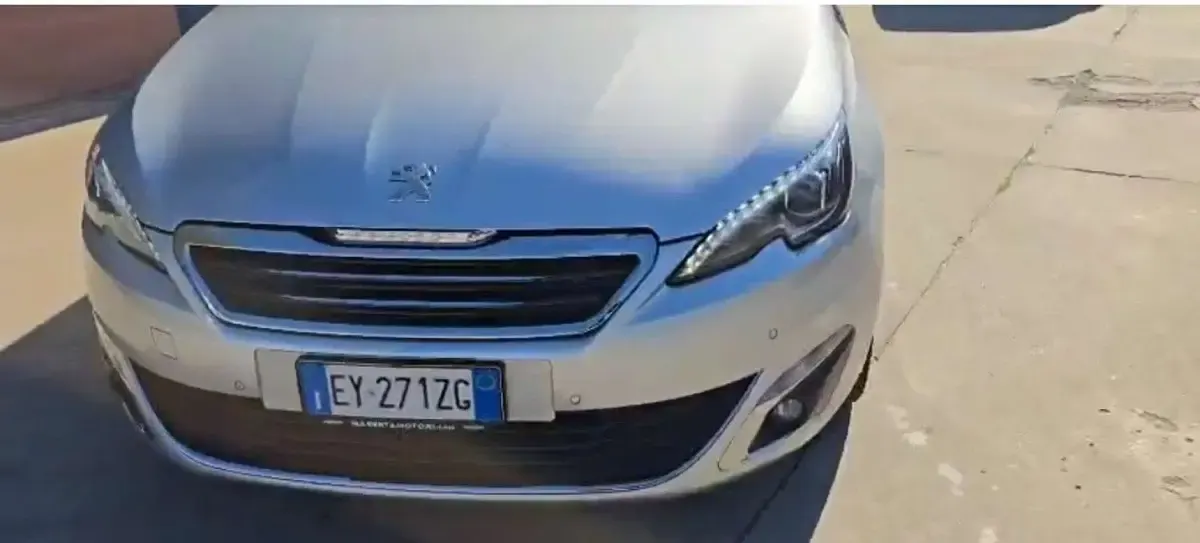 Usata Peugeot 308 SW Business-Line 120 CV (88 kW) 2015 Station wagon
