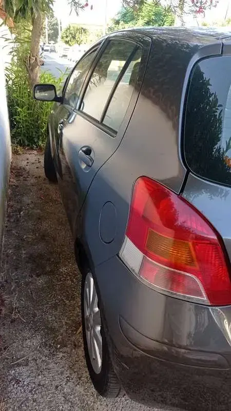 Usata Toyota Yaris Sol 101 CV (74 kW) 2009 Utilitaria