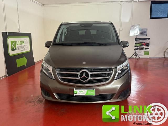 Usata Mercedes V250 Executive 190 CV (139 kW) 2017 Bronzo Monovolume
