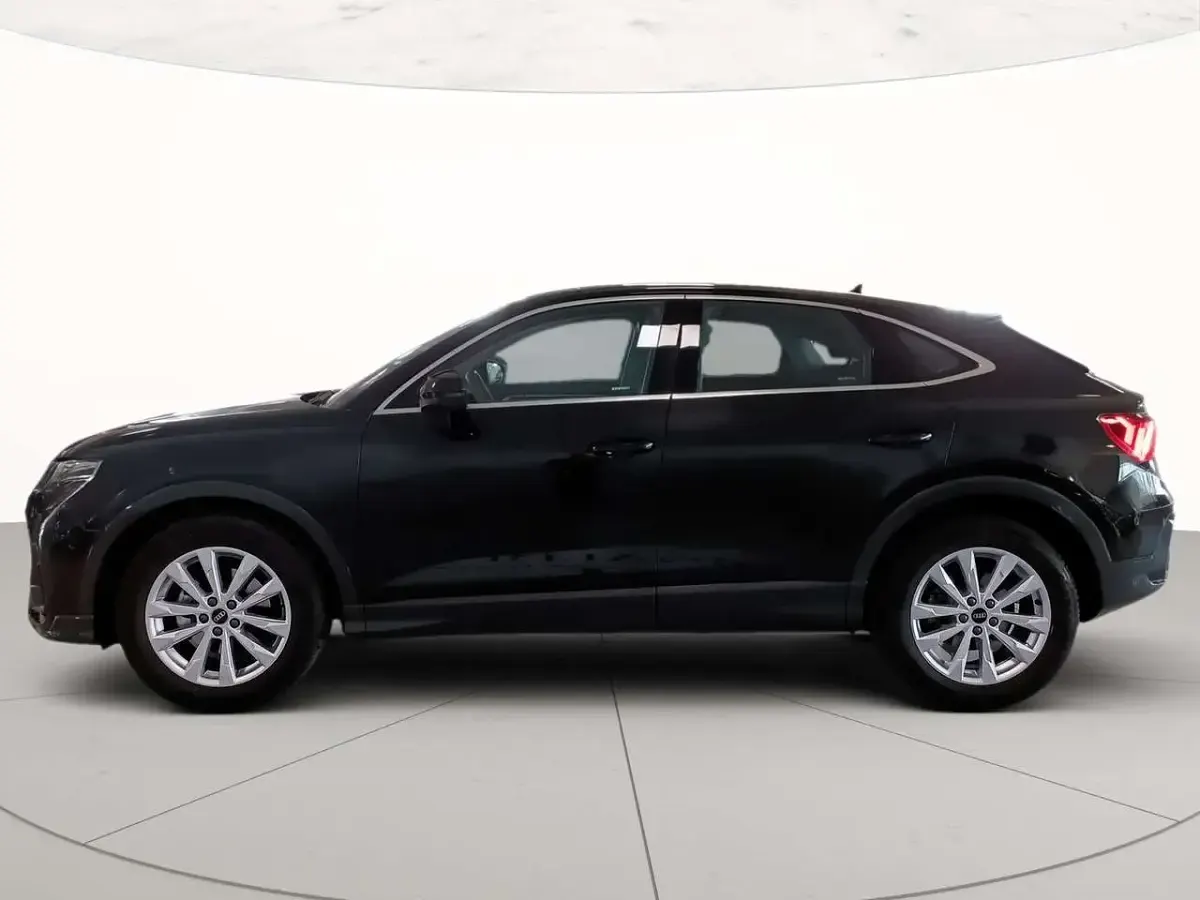 Usata Audi Q3 Sportback Business Plus 150 CV (110 kW) 2024 Nero mito metallizzato SUV
