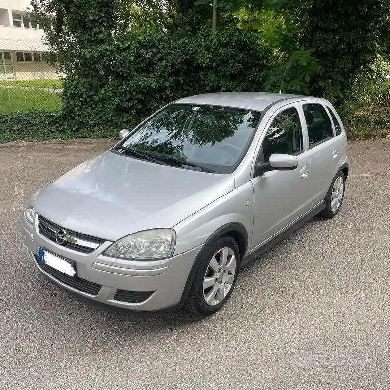 Usata Opel Corsa 80 CV (58 kW) 2006 Grigio Utilitaria